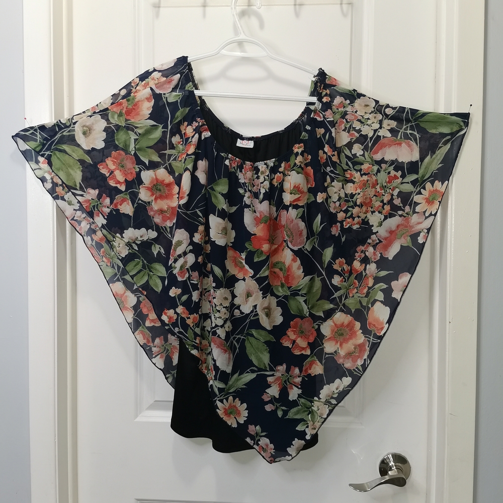 Elegant Floral Cape Sleeve Blouse‎